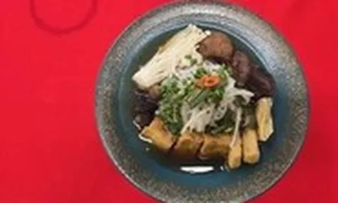 Thi nấu phở chay ở công viên Bình Phú: Làm cả bánh phở ngò gai với... 'tủy bò'