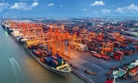 Chưa 'chia tay' xong Cảng Sài Gòn, VietinBank tiếp tục bán gần 7 triệu cổ phiếu Cảng Hải Phòng