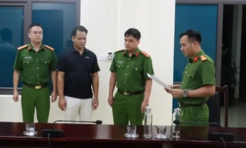 Giám đốc công ty Anh Hương bị bắt trong vụ lan can đá ven sông Hồng