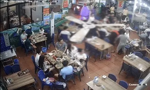 Lời khai của 2 thanh niên trêu ghẹo cô gái, đánh bạn trai trong quán ăn