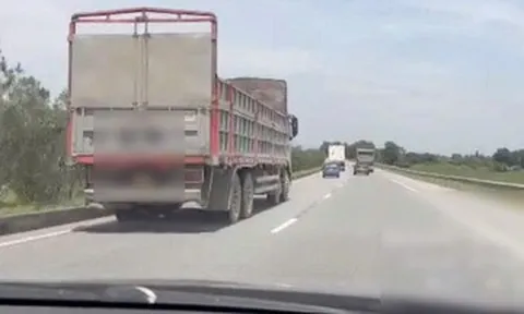Hình ảnh ô tô tải 'quyết' ôm làn trái cao tốc, CSGT cảnh báo nguy cơ ùn tắc