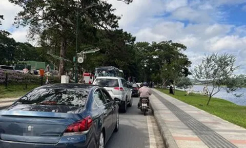 Phát hiện thi thể nữ kế toán trên hồ Xuân Hương