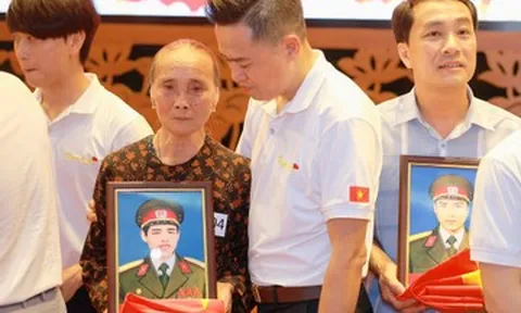 Những người phục dựng gương mặt liệt sĩ từ ký ức người thân