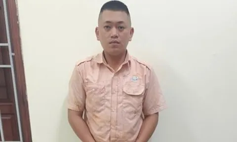 Vụ xe khách chở 34 người lật nghiêng: Tạm giữ tài xế