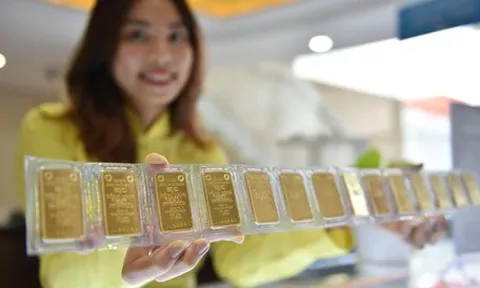 Tối nay, 1-9, giá vàng thế giới giảm mạnh, về sát 4.300 USD/ounce