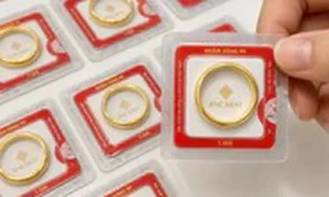 Fed ngụ ý giữ nguyên lãi suất, giá vàng tăng 225 USD/ounce chỉ trong 24 giờ