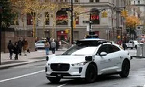 Taxi không người lái bắt đầu chở khách thật ở nhiều thành phố: Mỹ bỏ tài xế, London vẫn dè chừng