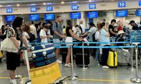 Vé máy bay hạ nhiệt, khứ hồi rẻ ngang một chiều dịp cao điểm