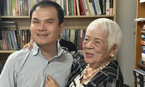 Nhà văn Xuân Phượng: 97 tuổi vẫn viết, vẫn học, vẫn lắng nghe