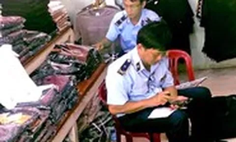 Người mua có quyền đòi lại tiền khi phát hiện hàng giả hay không?