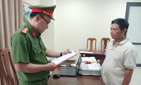 Khởi tố giám đốc dùng hóa đơn khống hợp thức hóa cát lậu