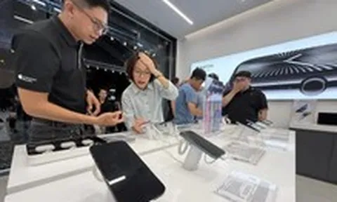 Thị trường chùng xuống chờ iPhone 18 ra mắt