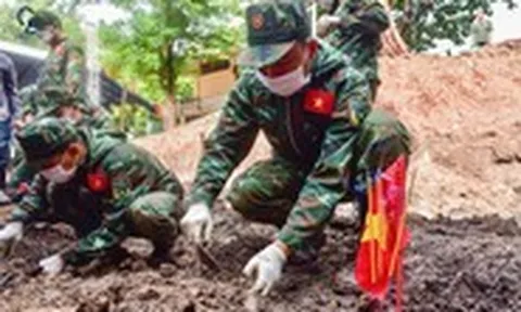 Ngày 13-9: Tìm thêm 11 hài cốt liệt sĩ tại rãnh chôn mới, đã thấy 627 bộ ở công viên Lê Thị Riêng