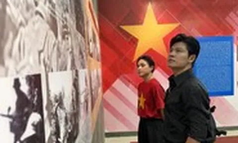 TP.HCM ‘đặt hàng’ văn nghệ sĩ kể chuyện lịch sử bằng nghệ thuật