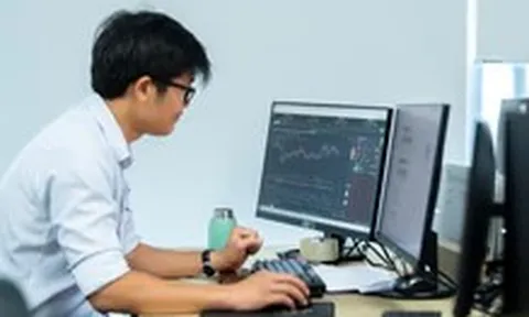 Khối ngoại bỏ nghìn tỉ 'gom hàng' trước ngày chứng khoán nâng hạng