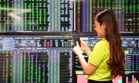 Khối ngoại liên tục mua ròng, một mã ngân hàng tăng gần 50% trong một tháng