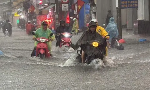 TPHCM và Nam Bộ bước vào đợt mưa lớn diện rộng, miền Bắc khi nào giảm mưa?