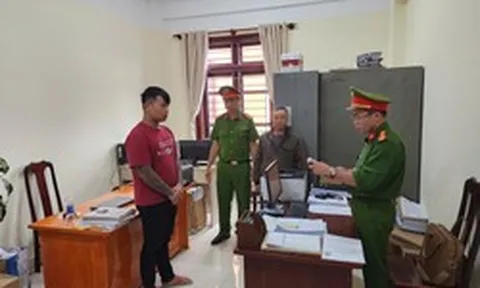 Điều tra loạt giao dịch qua 162 tài khoản ngân hàng, phát hiện dòng tiền hơn 2.000 tỷ đồng: Bắt tạm giam Đặng Anh Khoa SN 2006