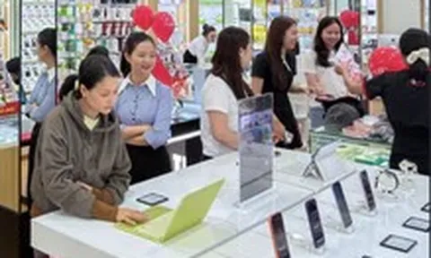 Nhà bán lẻ tất bật trước giờ G mở bán iPhone 18 tại Việt Nam