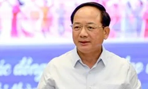 Chuyển mạnh từ 'phát triển văn hóa' sang 'phát triển bằng văn hóa'