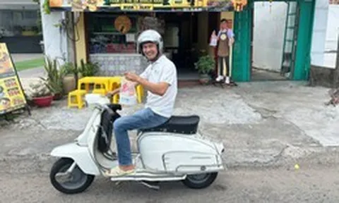 Nam nghệ sĩ Việt ai cũng biết mặt về Tây Ninh mở quán lẩu bình dân, tự tay giao từng đơn hàng