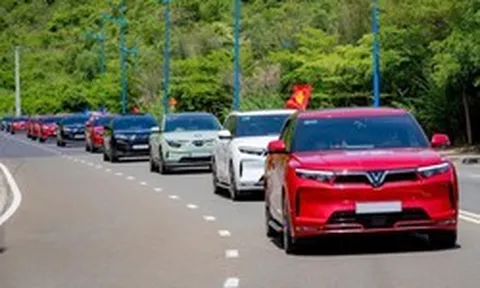 Tỷ phú Phạm Nhật Vượng ưu đãi khủng: Chia sẻ 100% doanh thu cho tài xế trong 2 năm