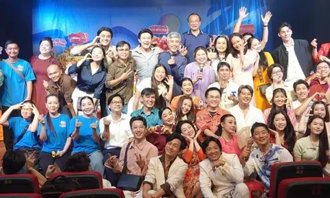 TP.HCM, khắp nơi tưng bừng giỗ tổ sân khấu
