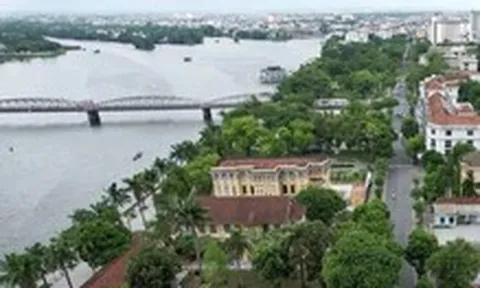 Vì sao khu 'đất vàng' dọc sông Hương chưa thể đấu giá?