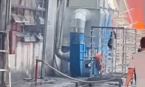 Cháy lớn tại công ty sản xuất gỗ sát khu dân cư ở Đồng Nai