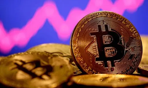 Giá Bitcoin tăng vọt bất chấp Fed tăng lãi suất