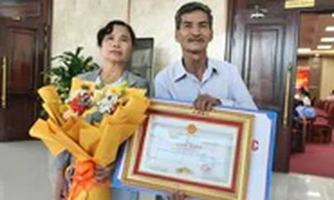 Người giao nộp tượng thần khỉ quý hiếm: 'Tôi không bán, tiền bao nhiêu cũng vậy'