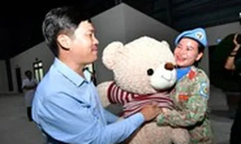 Đêm đoàn tụ của người lính mũ nồi xanh trở về từ Nam Sudan