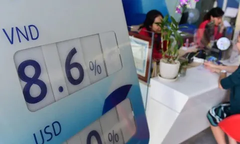 Lãi suất tăng mãi, nhiều người vay phải rao bán nhà, đất vì ‘ngộp bank’