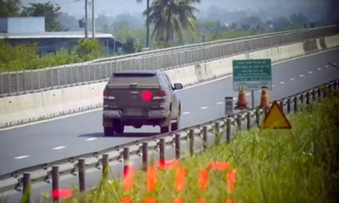 Chạy quá tốc độ trên cao tốc, tài xế không bằng lái bị phạt 24 triệu đồng
