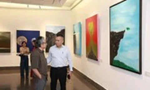 'Người phiên dịch' Nguyễn Đức Dũng