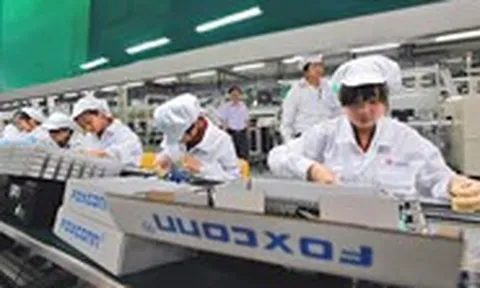 Sau 9 tháng nhập siêu, cán cân thương mại bất ngờ xuất siêu 1,27 tỉ USD