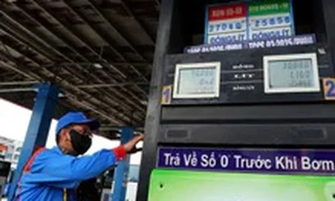 Giá xăng dầu tăng mạnh, Bộ Công Thương yêu cầu tuyệt đối không găm hàng, gián đoạn nguồn cung