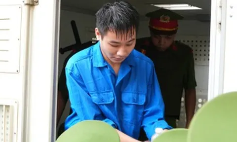 Hình ảnh dẫn giải bị cáo sát hại 3 mẹ con ở Đồng Nai tới tòa
