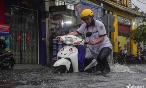 Không khí lạnh tràn vào Quảng Ngãi, TPHCM và Nam Bộ mưa lớn kèm sấm sét dồn dập
