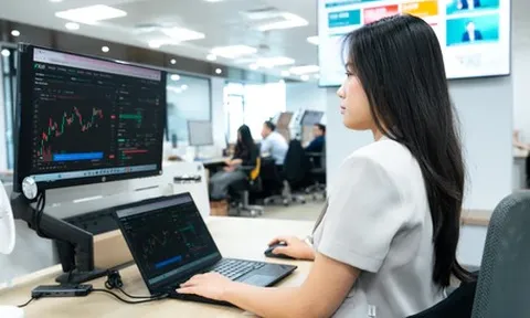 Đọc nhanh 7-10: S&P 500 lập đỉnh mới 7.800 điểm, GVR và Vinatex công bố kết quả 9 tháng
