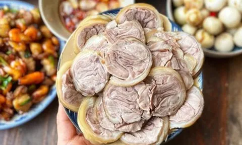 Luộc thịt chân giò bao nhiêu phút thì chín? Cách luộc thịt chân giò ngon