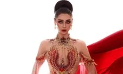 Emoura Phạm đổi đầm dạ hội, mang ‘Phượng hoàng lửa’ lên sân khấu Miss Grand International 2026