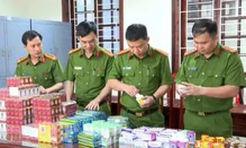 Thuốc, thực phẩm chức năng giả len lỏi bán trên mạng nhưng kiểm soát chưa theo kịp