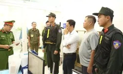 Hơn 250 cảnh sát đồng loạt khám xét 5 doanh nghiệp quan trắc môi trường