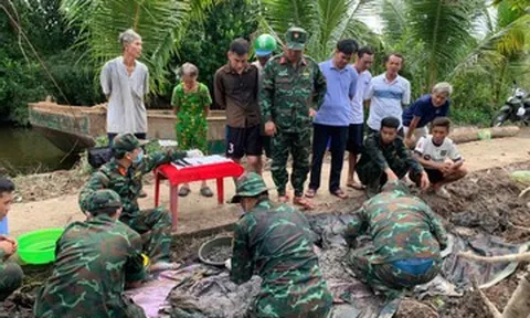 Đào tìm quanh trường học bỏ hoang, phát hiện 3 bộ hài cốt liệt sĩ