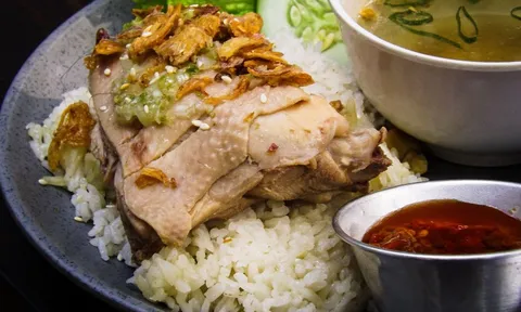 Tranh luận 'nơi khai sinh' cơm gà Hải Nam