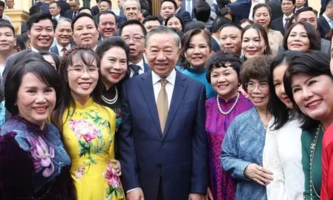Tổng Bí thư, Chủ tịch nước: Bảo đảm môi trường kinh doanh ổn định, tháo gỡ thực chất vướng mắc của doanh nghiệp