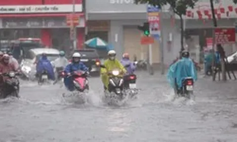 Miền Trung lại đón mưa lớn kéo dài