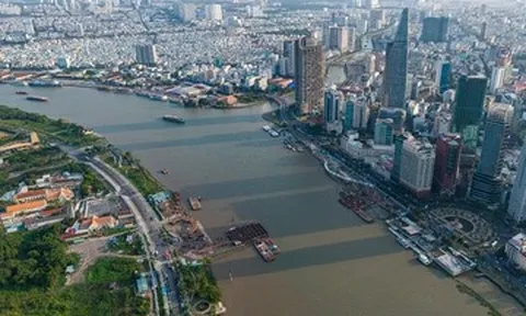 Cấm luồng sông Sài Gòn để hợp long cầu đi bộ nghìn tỷ đồng