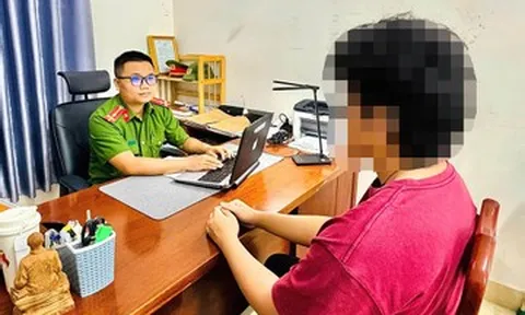 Nam sinh viên rời ký túc xá bất thường, hối thúc gia đình chuyển 1,2 tỷ đồng